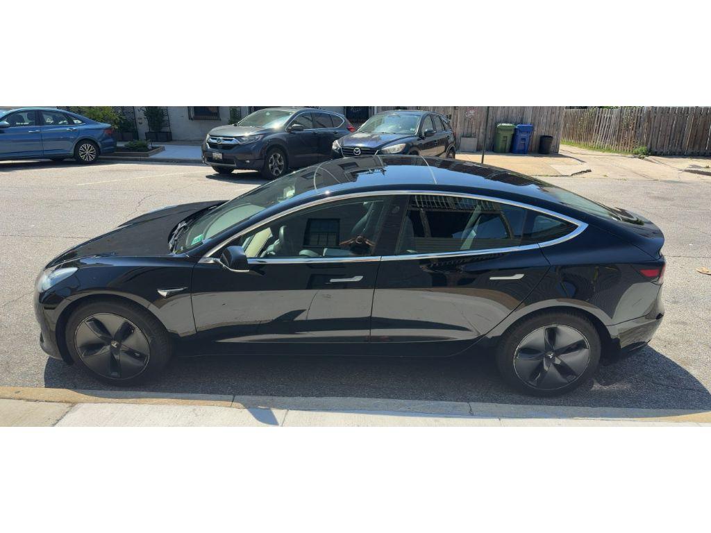tesla model 3 2019 5YJ3E1EB8KF364668 image tesla model 3 2019 5YJ3E1EB8KF364668 image